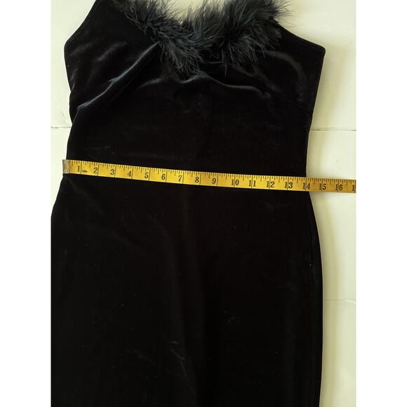 VTG Steppin Out Velvet Dress S( No Size Tag) Black Feather Neck Maxi Whimsical - Picture 5 of 6